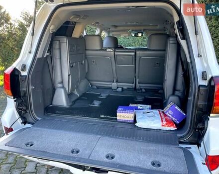 Білий Лексус ЛХ, об'ємом двигуна 5.66 л та пробігом 318 тис. км за 23500 $, фото 39 на Automoto.ua