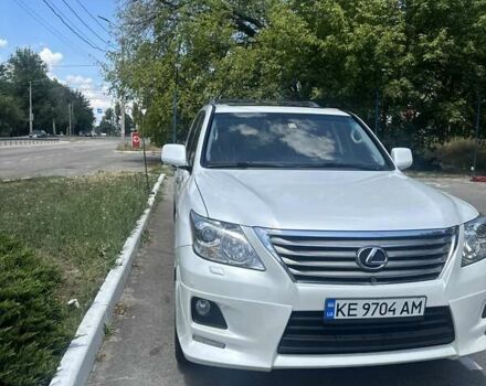 Лексус ЛХ 2008 в Днепре (Днепропетровске) на Automoto.ua Белый Лексус ЛХ, объемом двигателя 5.69 л и пробегом 260 тыс. км за 26000 $, фото 9 на Automoto.ua