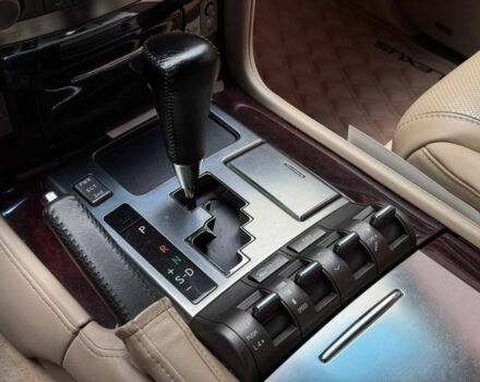 Білий Лексус ЛХ, об'ємом двигуна 5.7 л та пробігом 268 тис. км за 24000 $, фото 8 на Automoto.ua