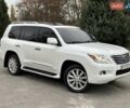 Белый Лексус ЛХ, объемом двигателя 5.66 л и пробегом 186 тыс. км за 24900 $, фото 1 на Automoto.ua