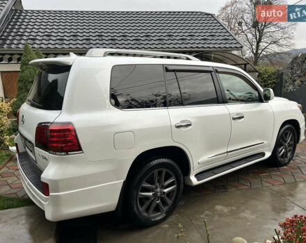 Белый Лексус ЛХ, объемом двигателя 5.66 л и пробегом 157 тыс. км за 29500 $, фото 3 на Automoto.ua