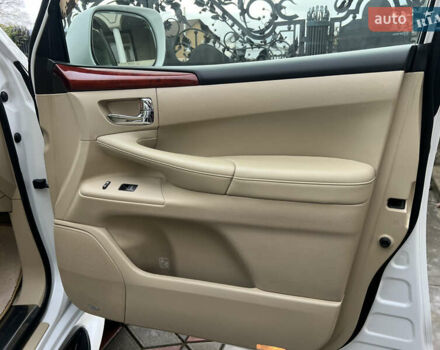 Белый Лексус ЛХ, объемом двигателя 5.66 л и пробегом 157 тыс. км за 29500 $, фото 58 на Automoto.ua