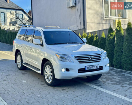 Білий Лексус ЛХ, об'ємом двигуна 5.66 л та пробігом 195 тис. км за 26500 $, фото 1 на Automoto.ua