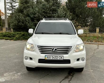 Белый Лексус ЛХ, объемом двигателя 5.66 л и пробегом 186 тыс. км за 24900 $, фото 14 на Automoto.ua
