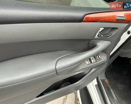 Белый Лексус ЛХ, объемом двигателя 5.66 л и пробегом 186 тыс. км за 24900 $, фото 29 на Automoto.ua