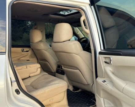 Белый Лексус ЛХ, объемом двигателя 0 л и пробегом 300 тыс. км за 17400 $, фото 6 на Automoto.ua