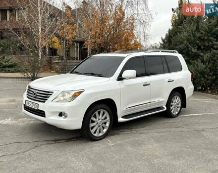 Белый Лексус ЛХ, объемом двигателя 5.66 л и пробегом 186 тыс. км за 24900 $, фото 12 на Automoto.ua