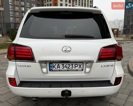 Белый Лексус ЛХ, объемом двигателя 5.66 л и пробегом 206 тыс. км за 25555 $, фото 8 на Automoto.ua