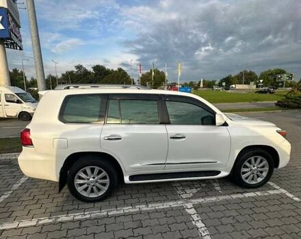 Лексус ЛХ 2008 у Львові на Automoto.ua Білий Лексус ЛХ, об'ємом двигуна 5.66 л та пробігом 298 тис. км за 23600 $, фото 11 на Automoto.ua