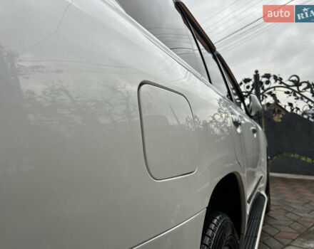 Белый Лексус ЛХ, объемом двигателя 5.66 л и пробегом 157 тыс. км за 29500 $, фото 21 на Automoto.ua