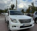 Белый Лексус ЛХ, объемом двигателя 5.7 л и пробегом 249 тыс. км за 23800 $, фото 1 на Automoto.ua
