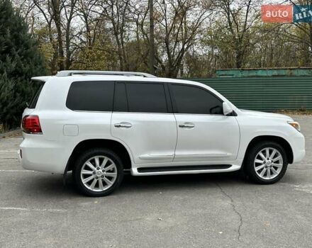 Белый Лексус ЛХ, объемом двигателя 5.66 л и пробегом 186 тыс. км за 24900 $, фото 17 на Automoto.ua