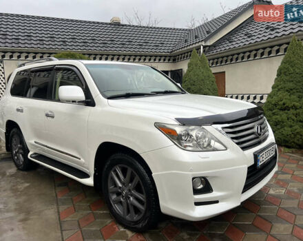 Белый Лексус ЛХ, объемом двигателя 5.66 л и пробегом 157 тыс. км за 29500 $, фото 13 на Automoto.ua