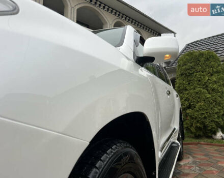 Белый Лексус ЛХ, объемом двигателя 5.66 л и пробегом 157 тыс. км за 29500 $, фото 24 на Automoto.ua