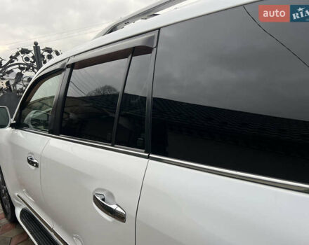 Белый Лексус ЛХ, объемом двигателя 5.66 л и пробегом 157 тыс. км за 29500 $, фото 29 на Automoto.ua