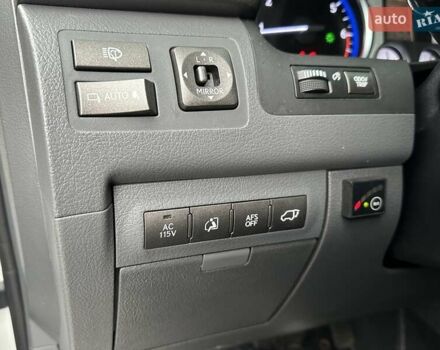 Белый Лексус ЛХ, объемом двигателя 5.66 л и пробегом 186 тыс. км за 24900 $, фото 45 на Automoto.ua