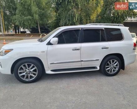 Білий Лексус ЛХ, об'ємом двигуна 5.7 л та пробігом 300 тис. км за 20000 $, фото 2 на Automoto.ua