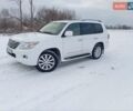 Белый Лексус ЛХ, объемом двигателя 5.66 л и пробегом 251 тыс. км за 22400 $, фото 1 на Automoto.ua