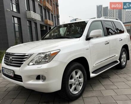 Белый Лексус ЛХ, объемом двигателя 5.66 л и пробегом 206 тыс. км за 25555 $, фото 11 на Automoto.ua
