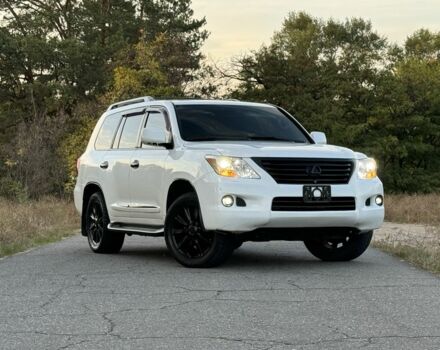 Белый Лексус ЛХ, объемом двигателя 0 л и пробегом 300 тыс. км за 17400 $, фото 2 на Automoto.ua