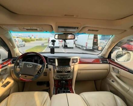 Лексус ЛХ 2008 у Львові на Automoto.ua Білий Лексус ЛХ, об'ємом двигуна 5.66 л та пробігом 298 тис. км за 23600 $, фото 2 на Automoto.ua