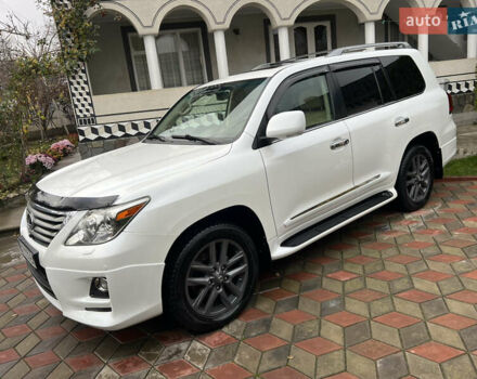 Белый Лексус ЛХ, объемом двигателя 5.66 л и пробегом 157 тыс. км за 29500 $, фото 10 на Automoto.ua
