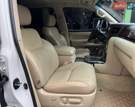 Білий Лексус ЛХ, об'ємом двигуна 5.7 л та пробігом 268 тис. км за 24000 $, фото 37 на Automoto.ua