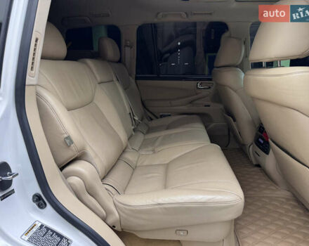 Білий Лексус ЛХ, об'ємом двигуна 5.7 л та пробігом 268 тис. км за 24000 $, фото 40 на Automoto.ua