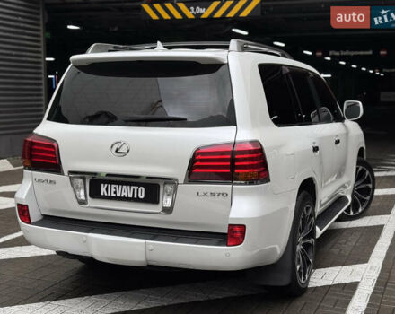 Білий Лексус ЛХ, об'ємом двигуна 5.7 л та пробігом 268 тис. км за 24000 $, фото 6 на Automoto.ua
