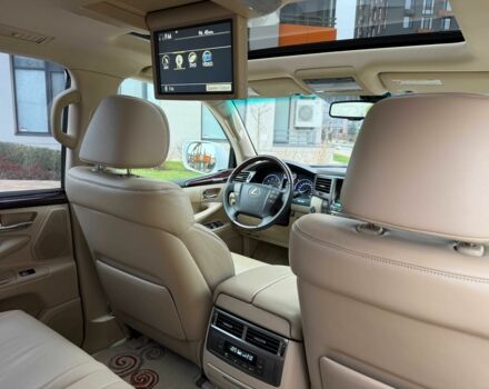 Білий Лексус ЛХ, об'ємом двигуна 5.7 л та пробігом 206 тис. км за 25555 $, фото 3 на Automoto.ua