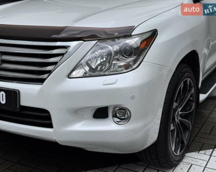 Білий Лексус ЛХ, об'ємом двигуна 5.7 л та пробігом 268 тис. км за 24000 $, фото 12 на Automoto.ua