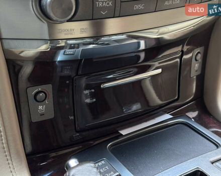 Білий Лексус ЛХ, об'ємом двигуна 5.7 л та пробігом 268 тис. км за 24000 $, фото 30 на Automoto.ua