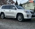 Белый Лексус ЛХ, объемом двигателя 5.66 л и пробегом 333 тыс. км за 24777 $, фото 3 на Automoto.ua