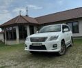 Белый Лексус ЛХ, объемом двигателя 5.7 л и пробегом 221 тыс. км за 27000 $, фото 1 на Automoto.ua
