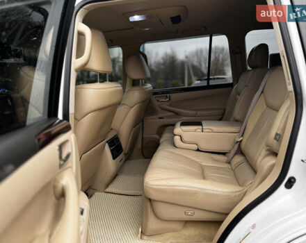 Белый Лексус ЛХ, объемом двигателя 5.66 л и пробегом 287 тыс. км за 28900 $, фото 17 на Automoto.ua