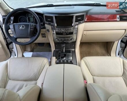 Білий Лексус ЛХ, об'ємом двигуна 5.66 л та пробігом 289 тис. км за 24700 $, фото 39 на Automoto.ua