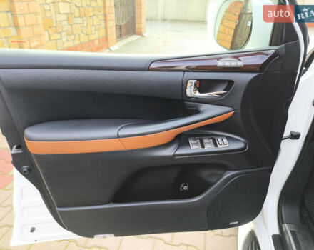 Белый Лексус ЛХ, объемом двигателя 5.7 л и пробегом 169 тыс. км за 37999 $, фото 27 на Automoto.ua