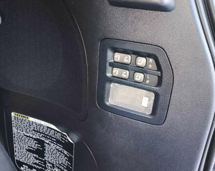 Белый Лексус ЛХ, объемом двигателя 5.7 л и пробегом 169 тыс. км за 37999 $, фото 14 на Automoto.ua