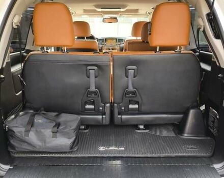 Белый Лексус ЛХ, объемом двигателя 5.7 л и пробегом 169 тыс. км за 37999 $, фото 13 на Automoto.ua