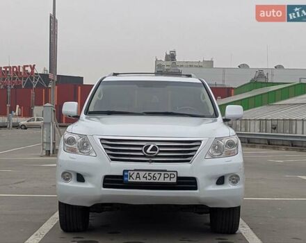Белый Лексус ЛХ, объемом двигателя 5.7 л и пробегом 260 тыс. км за 24000 $, фото 2 на Automoto.ua