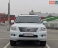 Белый Лексус ЛХ, объемом двигателя 5.7 л и пробегом 260 тыс. км за 24000 $, фото 2 на Automoto.ua