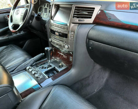 Белый Лексус ЛХ, объемом двигателя 5.66 л и пробегом 192 тыс. км за 29999 $, фото 26 на Automoto.ua