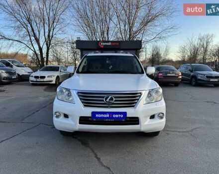 Білий Лексус ЛХ, об'ємом двигуна 5.66 л та пробігом 208 тис. км за 24500 $, фото 1 на Automoto.ua