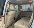 Белый Лексус ЛХ, объемом двигателя 5.7 л и пробегом 260 тыс. км за 24000 $, фото 20 на Automoto.ua
