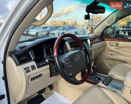 Білий Лексус ЛХ, об'ємом двигуна 5.66 л та пробігом 208 тис. км за 24500 $, фото 11 на Automoto.ua