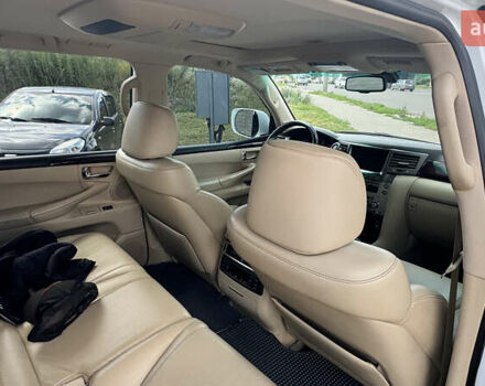 Белый Лексус ЛХ, объемом двигателя 5.66 л и пробегом 173 тыс. км за 30500 $, фото 14 на Automoto.ua