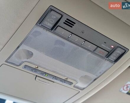 Белый Лексус ЛХ, объемом двигателя 5.7 л и пробегом 260 тыс. км за 24000 $, фото 28 на Automoto.ua