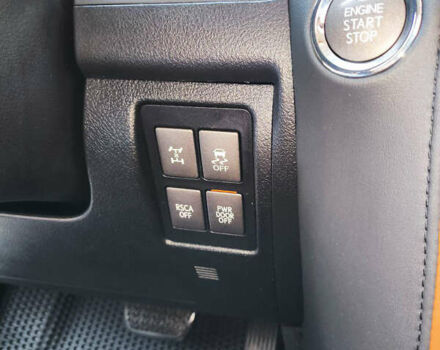 Белый Лексус ЛХ, объемом двигателя 5.7 л и пробегом 169 тыс. км за 37999 $, фото 35 на Automoto.ua