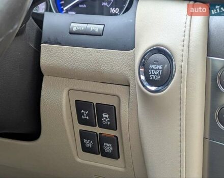 Белый Лексус ЛХ, объемом двигателя 5.7 л и пробегом 260 тыс. км за 24000 $, фото 27 на Automoto.ua