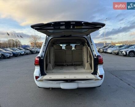 Білий Лексус ЛХ, об'ємом двигуна 5.66 л та пробігом 208 тис. км за 24500 $, фото 8 на Automoto.ua